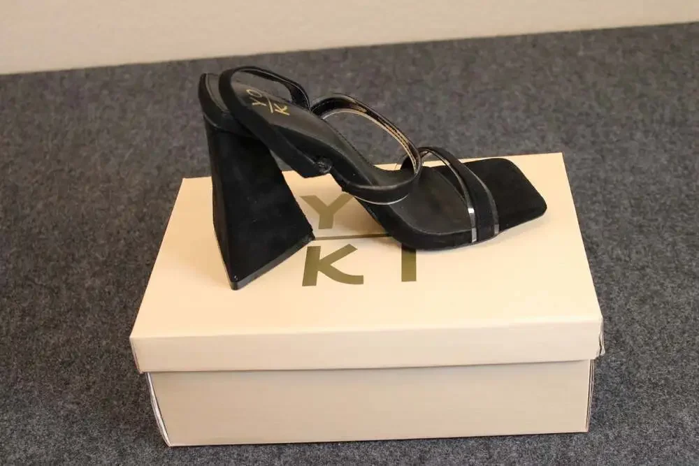 Yoki miller sandals